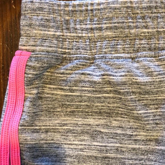 Shorts - Picture 4 of 4